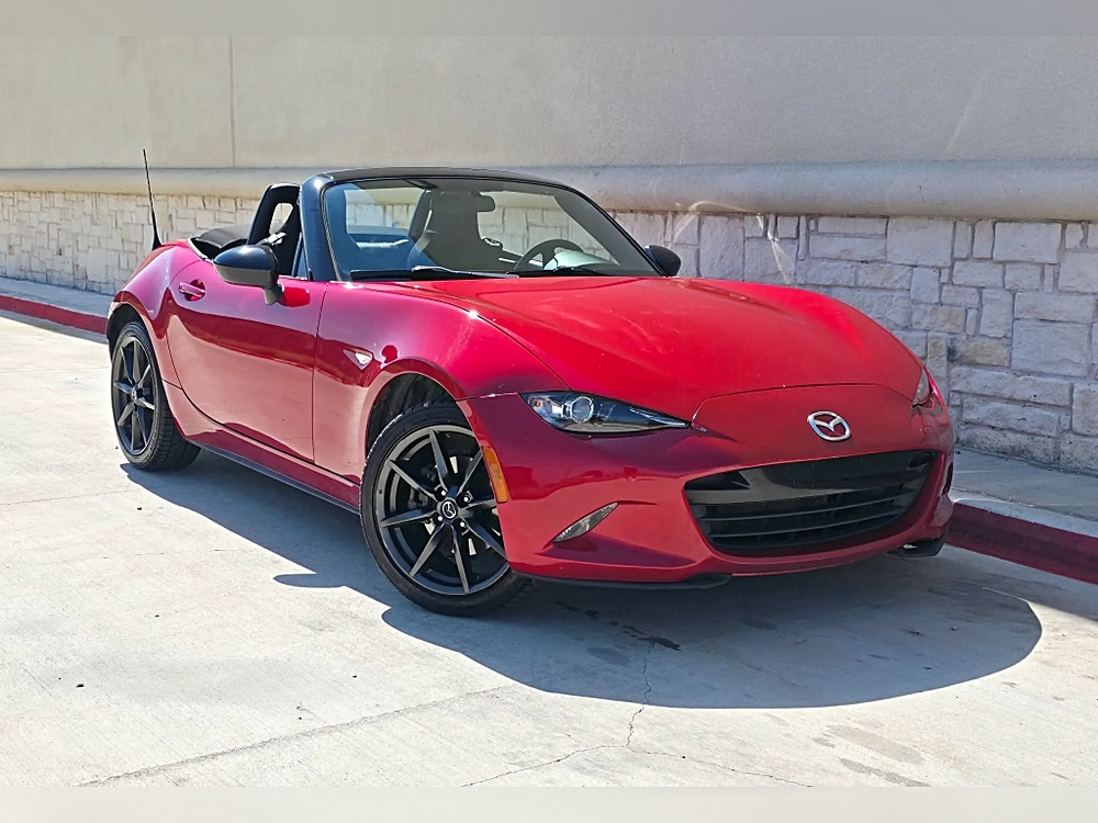 2017 Mazda MX-5 Miata Sport's photo