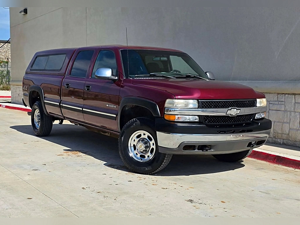 2002 Chevrolet Silverado HD 4WD Crew Cab SWB LS's photo