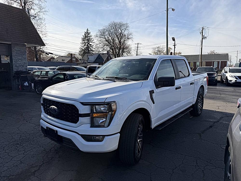 2023 Ford F-150 XL's photo