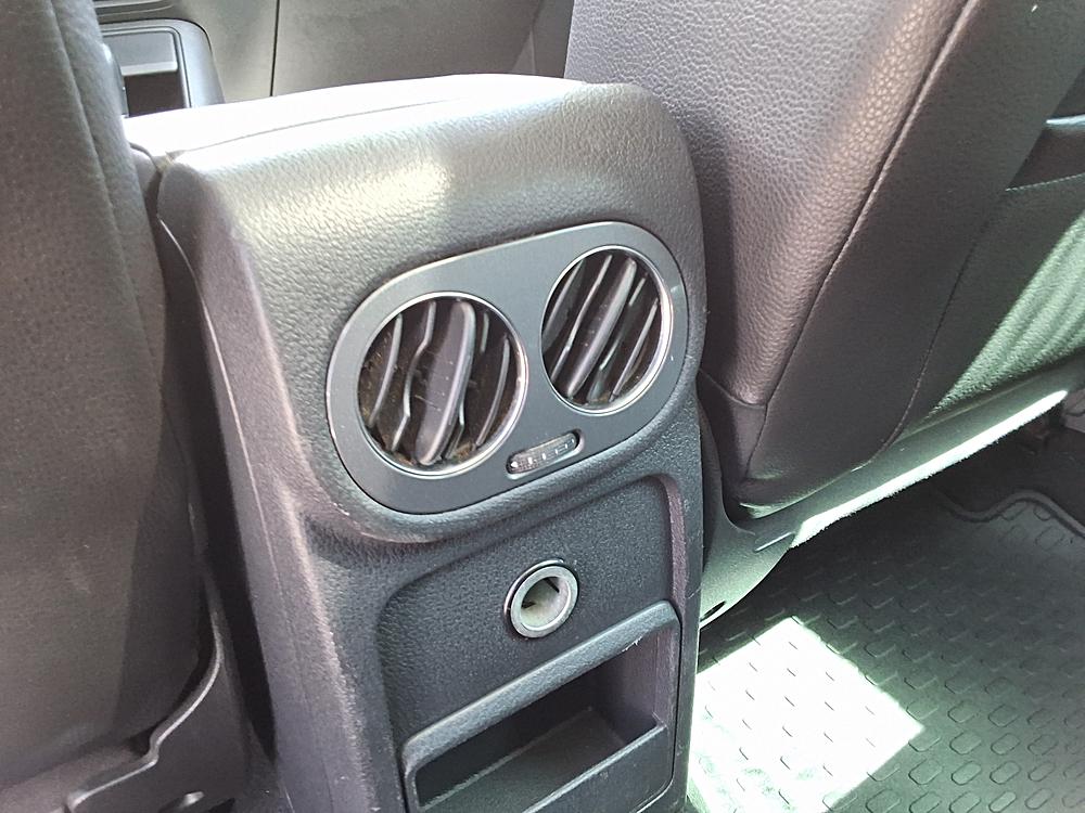 2013 Volkswagen Tiguan SE - Photo 23