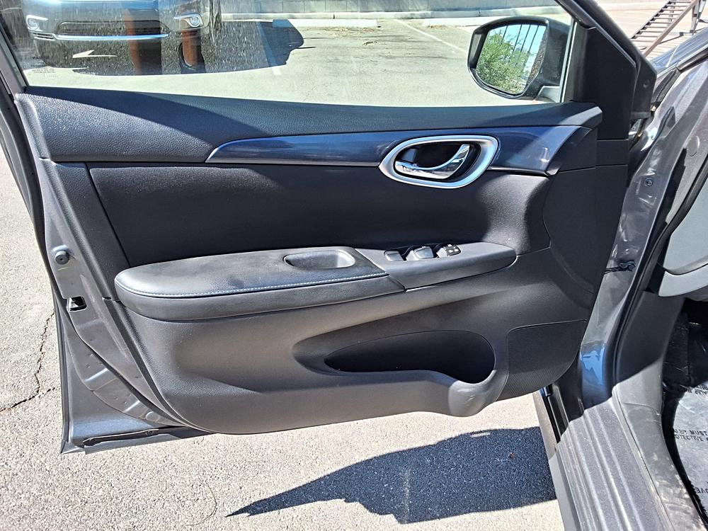 2017 Nissan Sentra SR - Photo 9