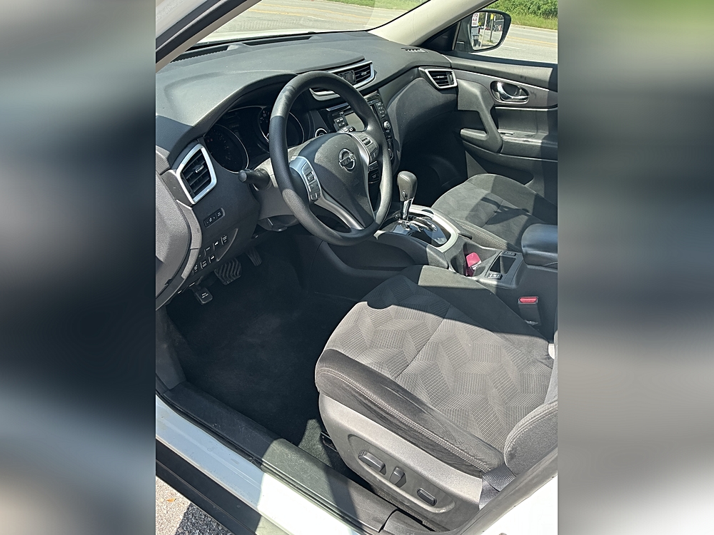 2016 Nissan Rogue SV - Photo 13