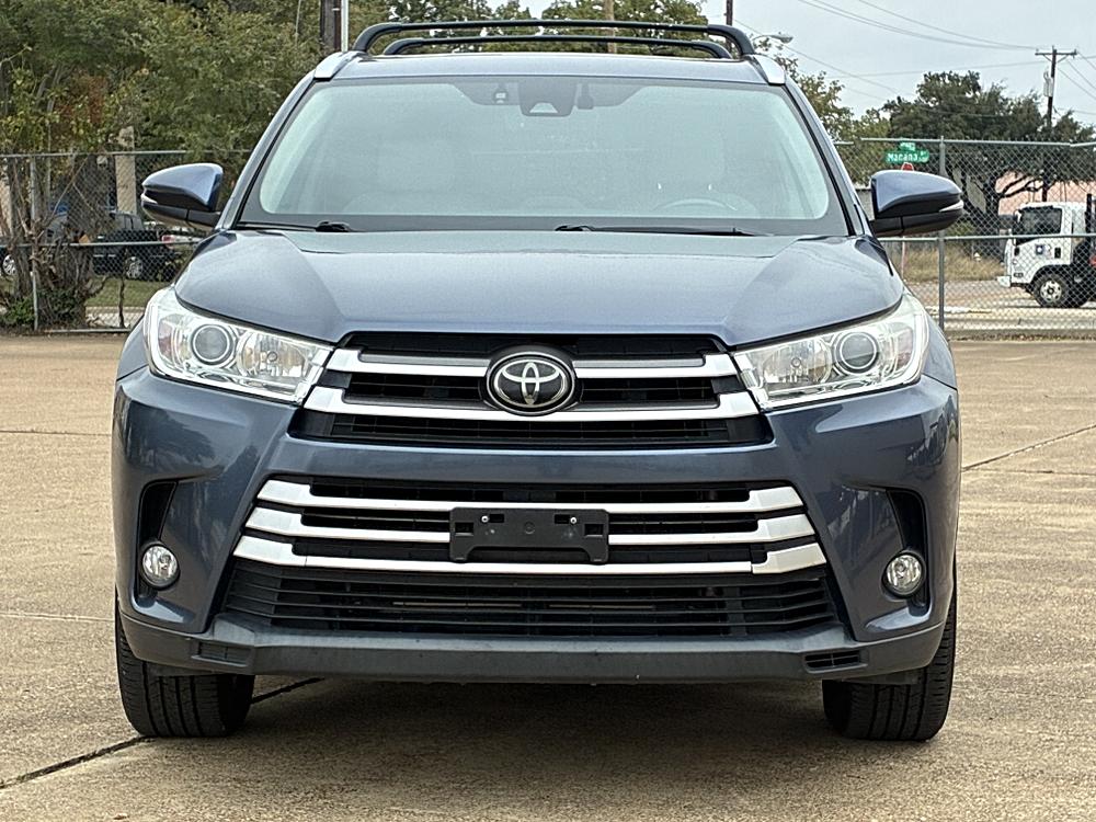 2019 Toyota Highlander XLE's photo