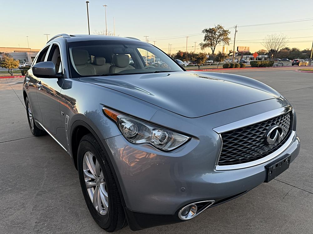 2017 INFINITI QX70 Base's photo
