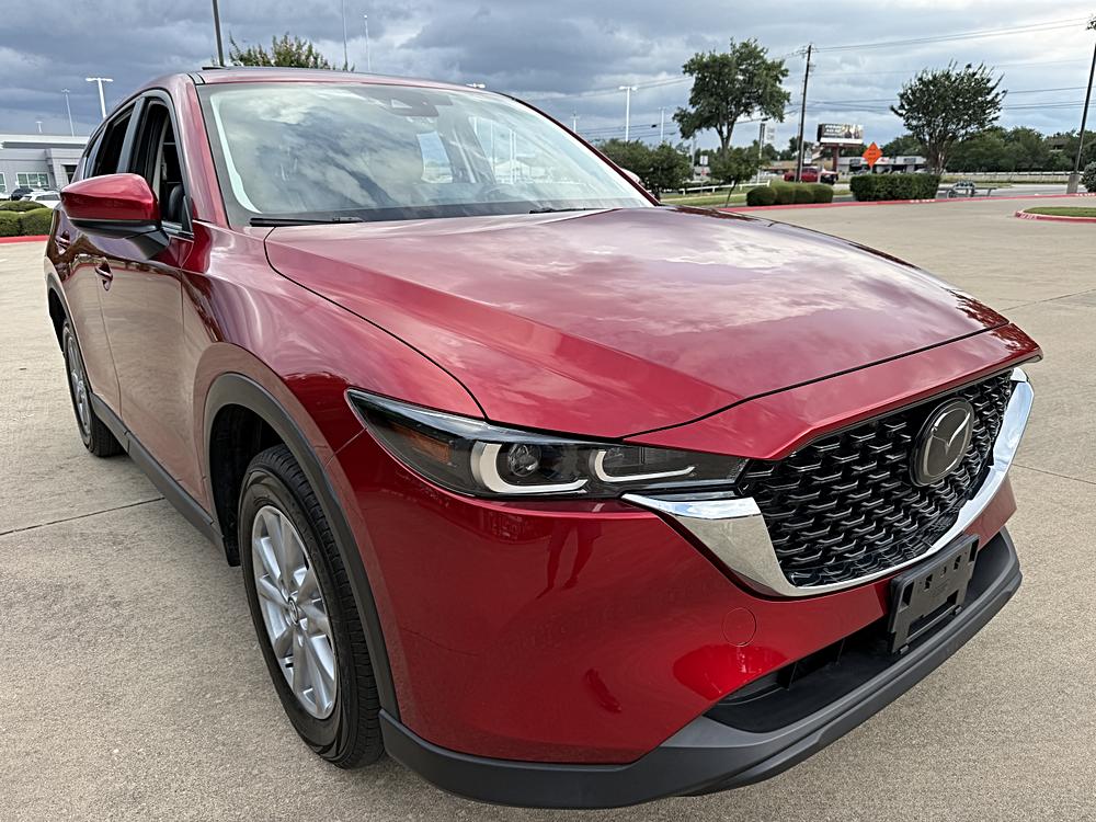 2023 Mazda CX-5 S Preferred package Auto AWD's photo