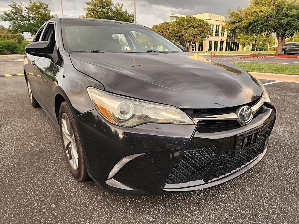 2015 Toyota Camry 2.5 Auto SE's photo