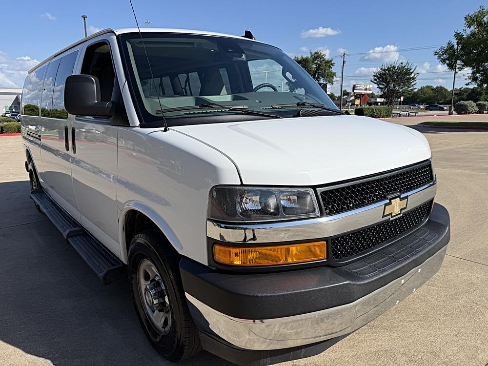 2019 Chevrolet Express 3500 LT Extended's photo