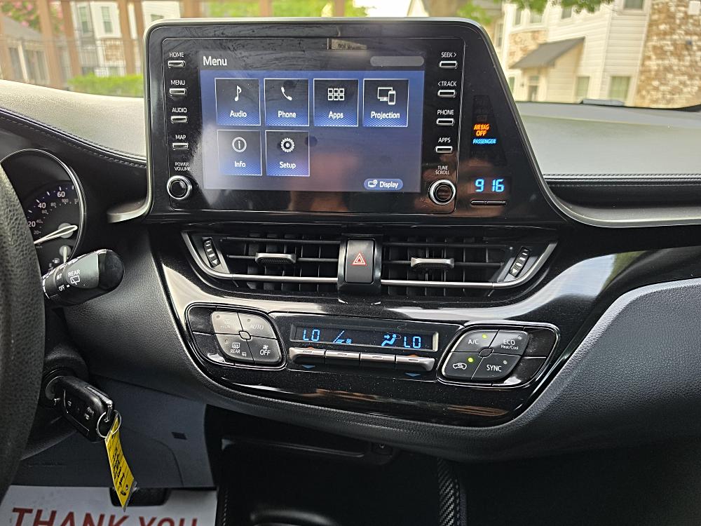 2019 Toyota C-HR LE - Photo 31