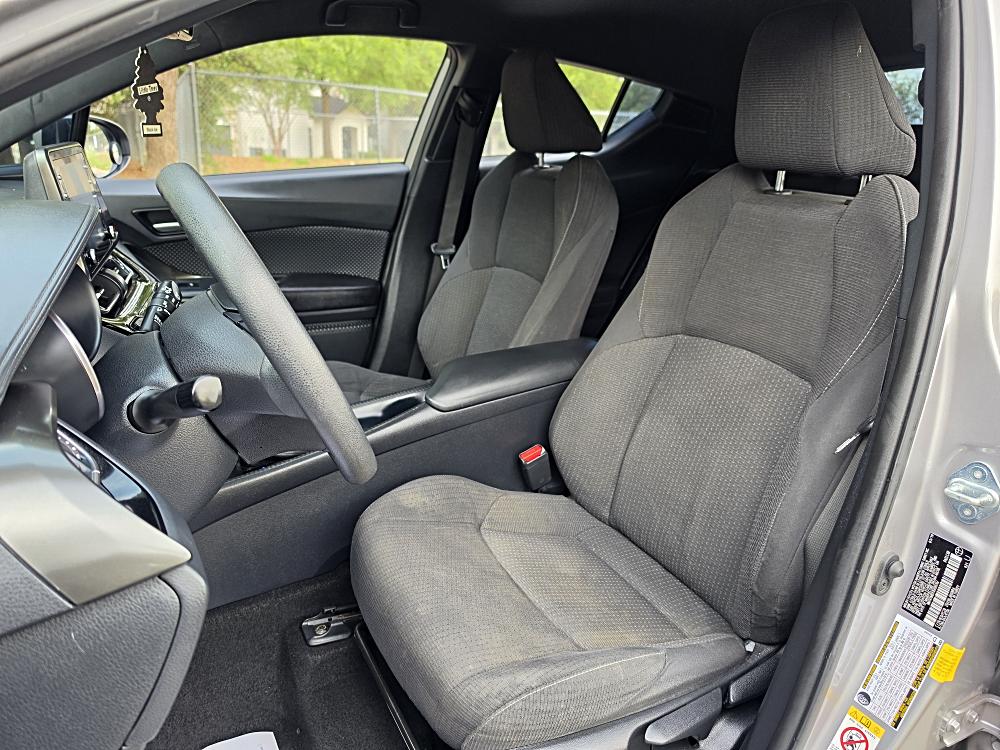 2019 Toyota C-HR LE - Photo 23
