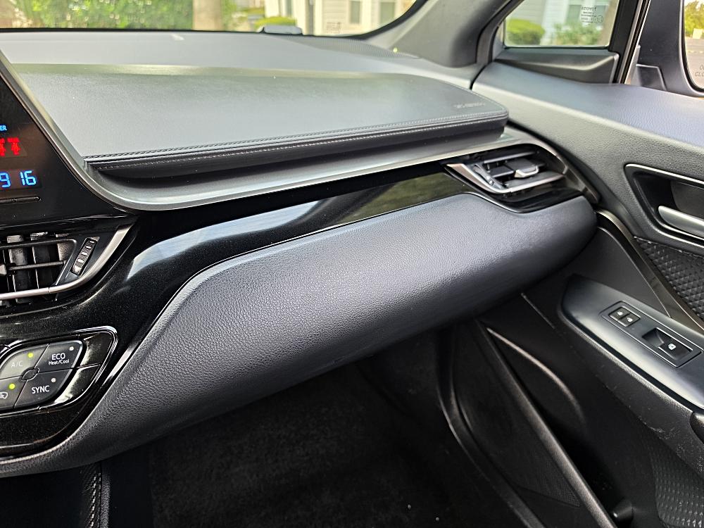 2019 Toyota C-HR LE - Photo 30