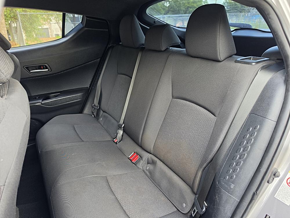 2019 Toyota C-HR LE - Photo 20