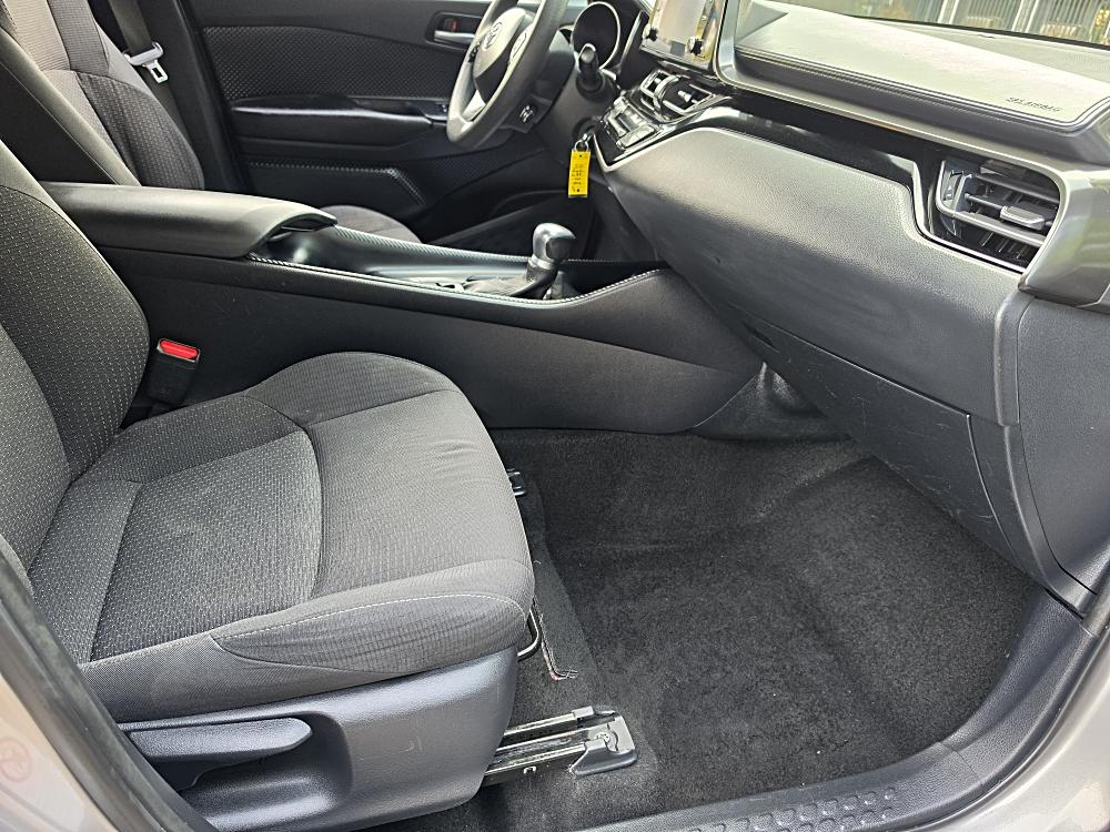 2019 Toyota C-HR LE - Photo 11