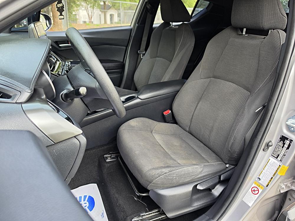 2019 Toyota C-HR LE - Photo 24