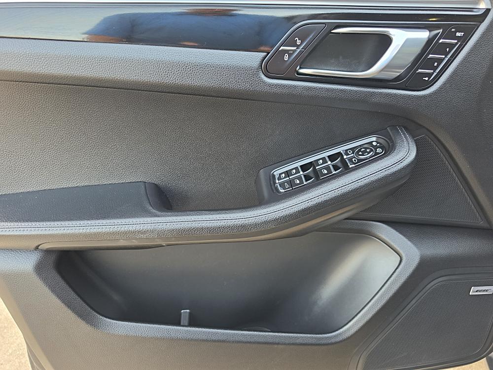 2017 Porsche Macan S - Photo 20