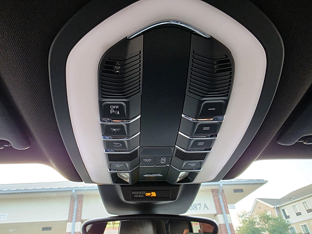 2017 Porsche Macan S - Photo 40