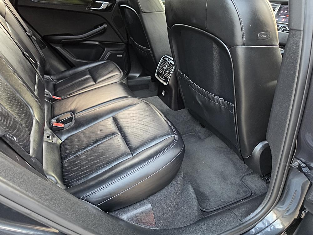 2017 Porsche Macan S - Photo 16