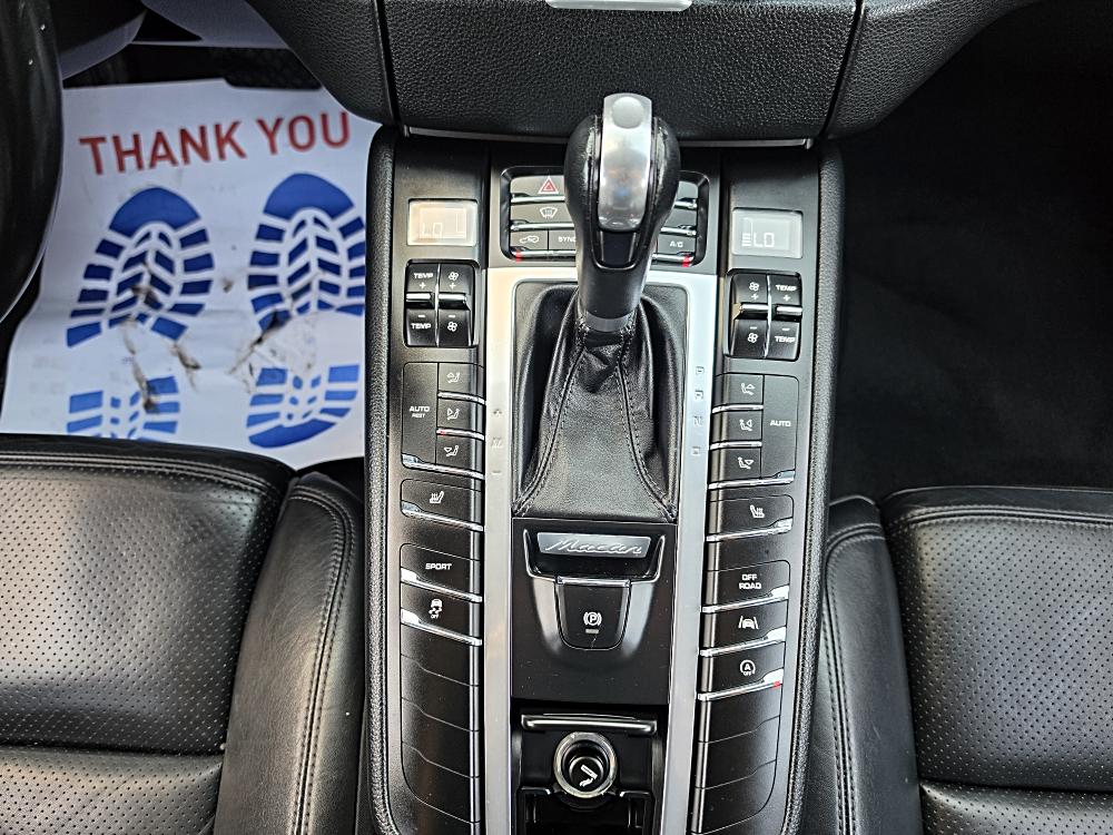 2017 Porsche Macan S - Photo 34