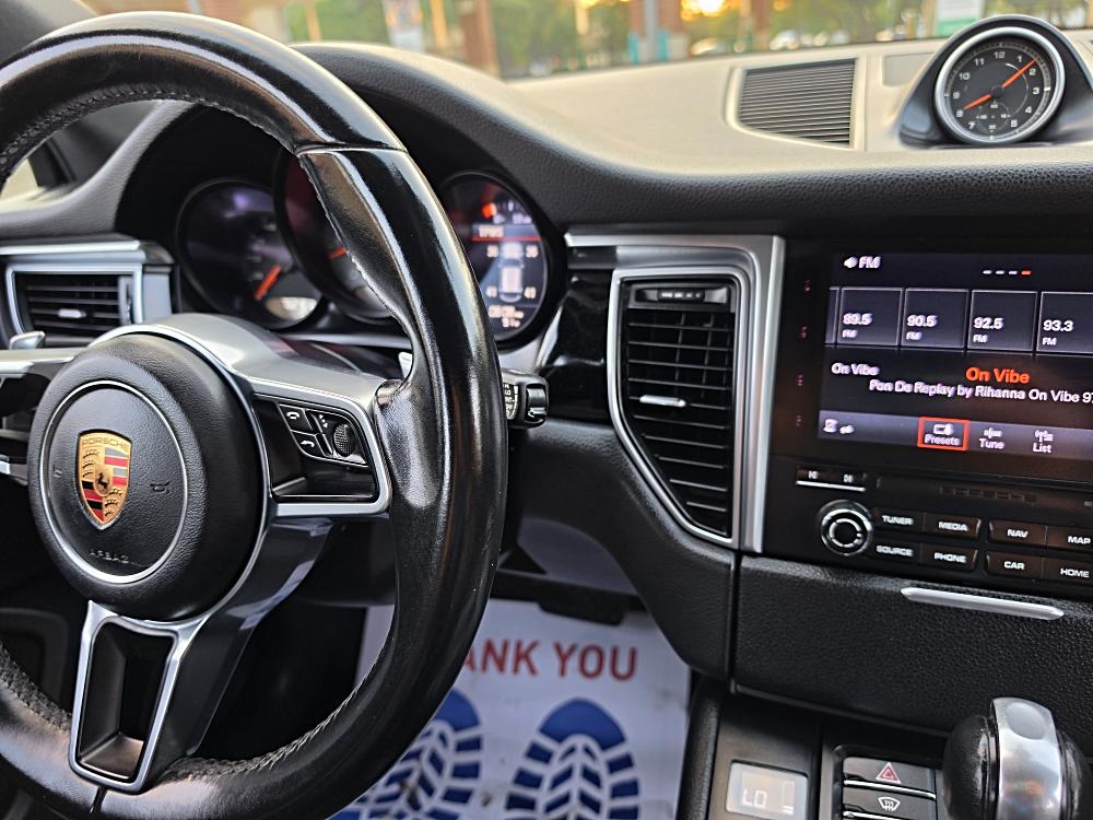 2017 Porsche Macan S - Photo 26