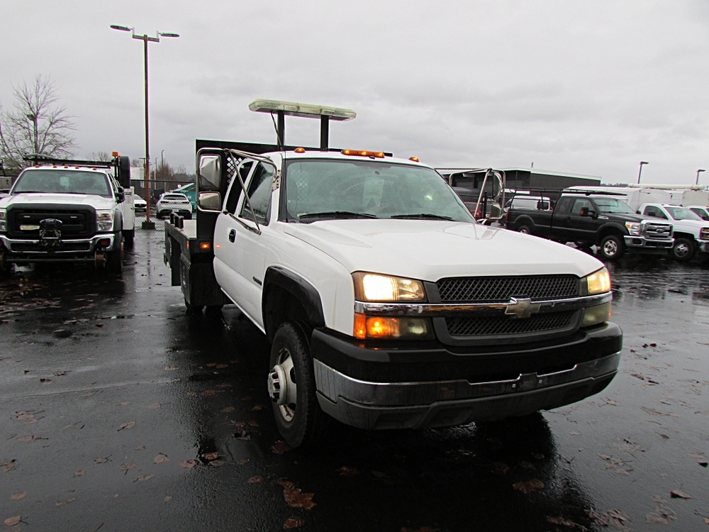 2004 Chevrolet Silverado 3500 Chassis Cab Work Truck's photo
