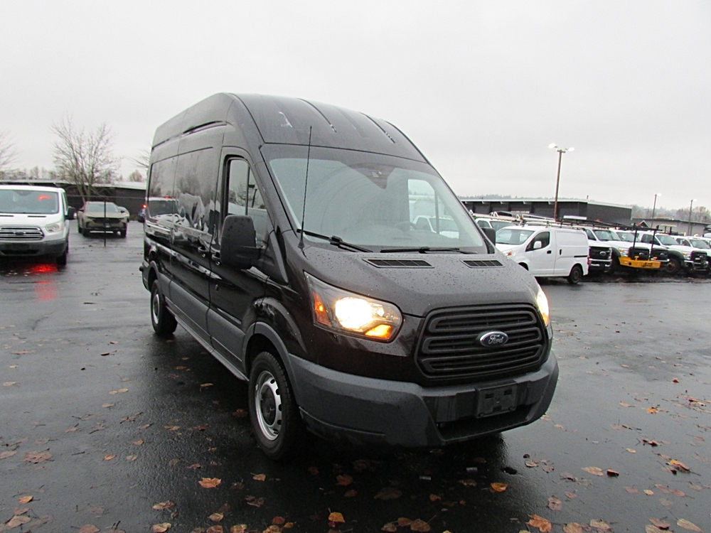 2016 Ford Transit Base's photo