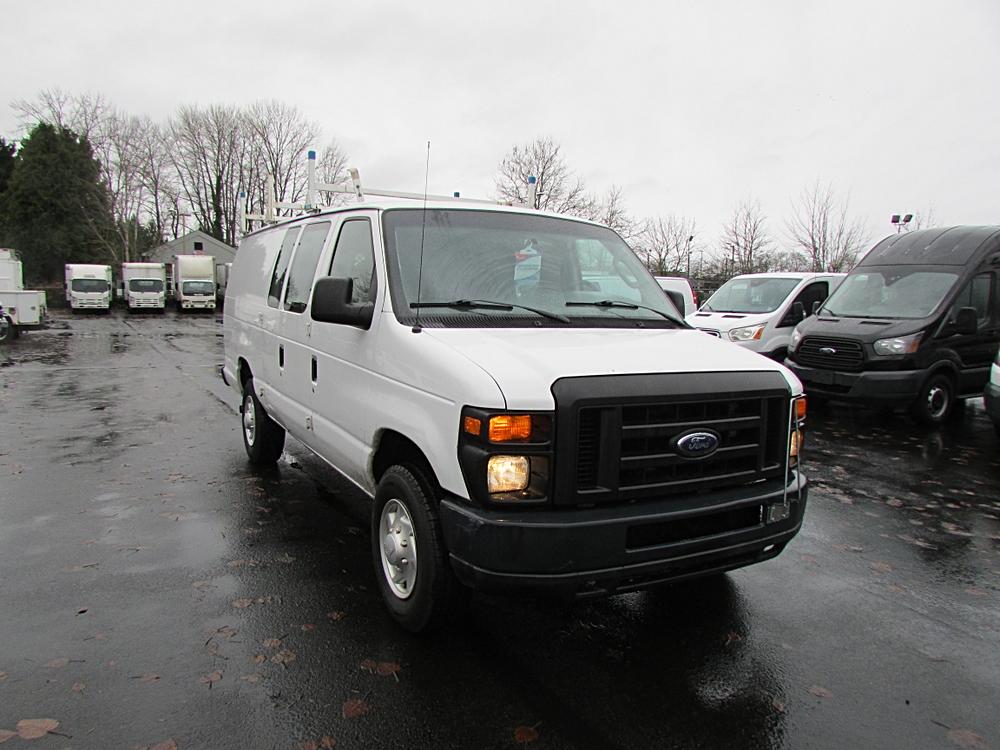 2008 Ford E-Series Base's photo
