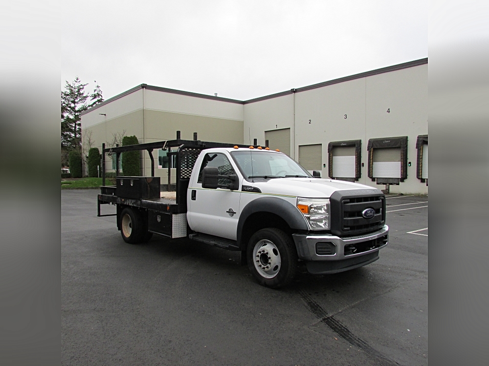 2015 Ford F-450 Super Duty Chassis Cab XLT's photo