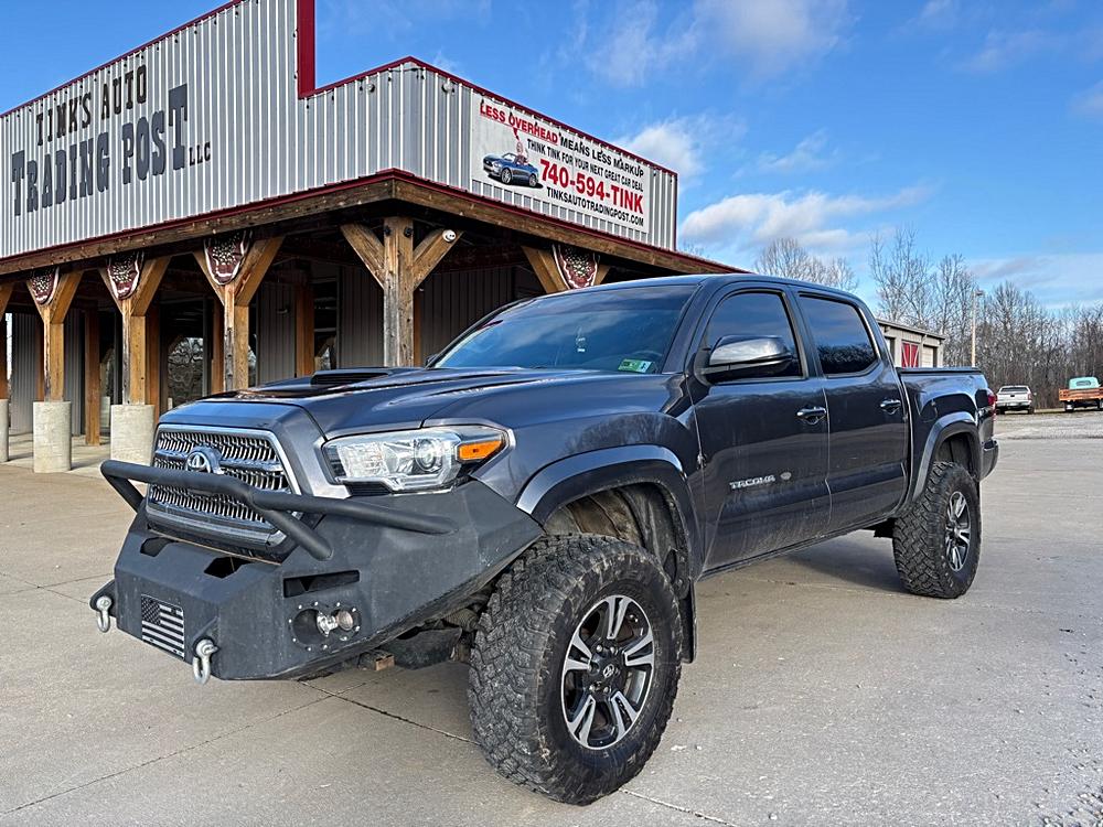 2016 Toyota Tacoma TRD Sport's photo