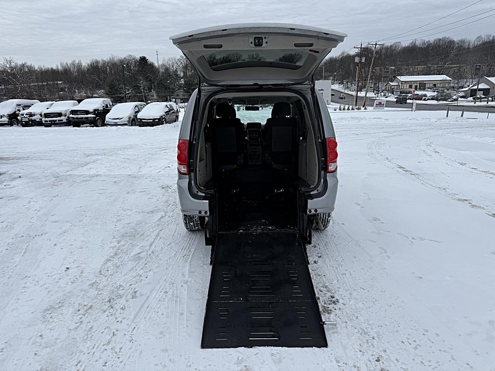 2015 Dodge Grand Caravan SE's photo