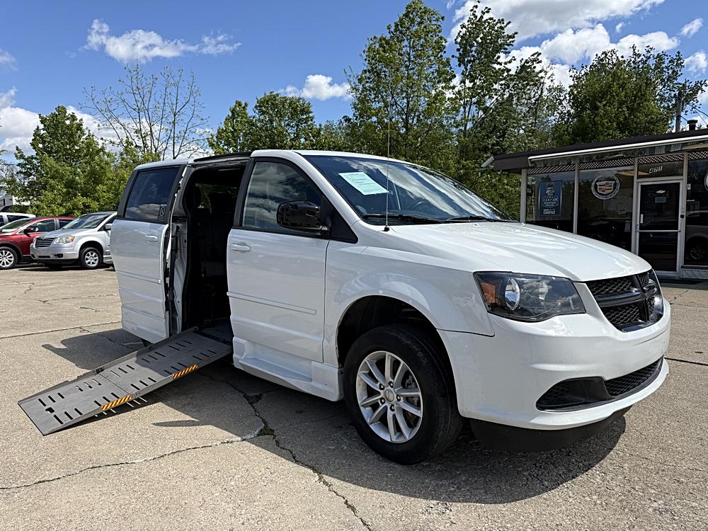 2017 Dodge Grand Caravan SE Plus's photo