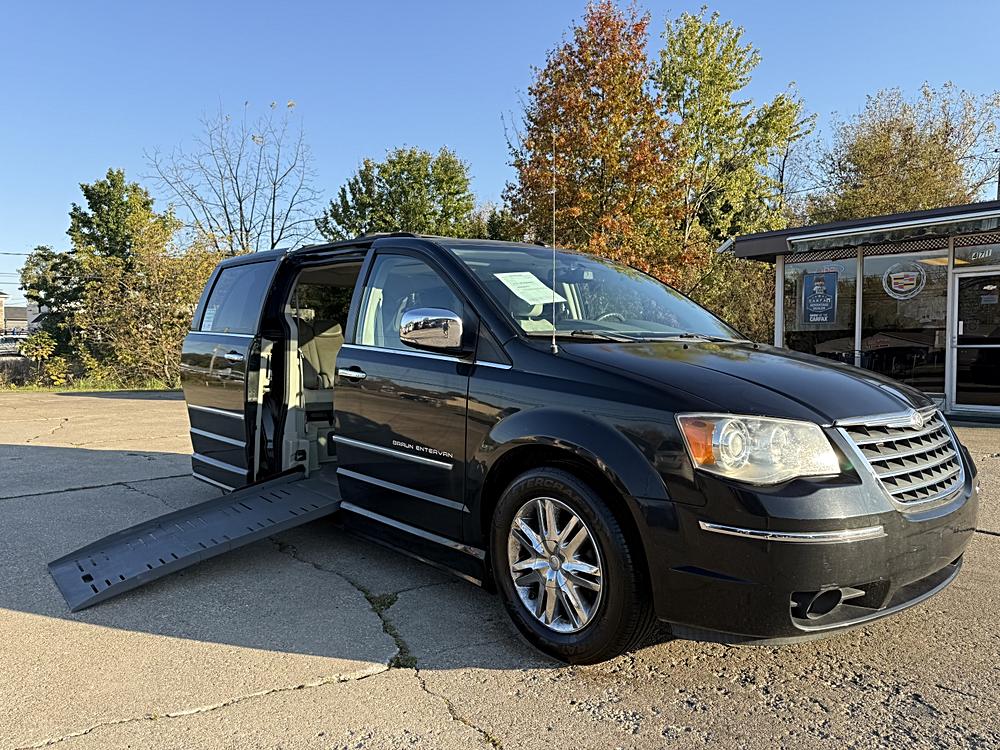 2010 Chrysler Town & Country