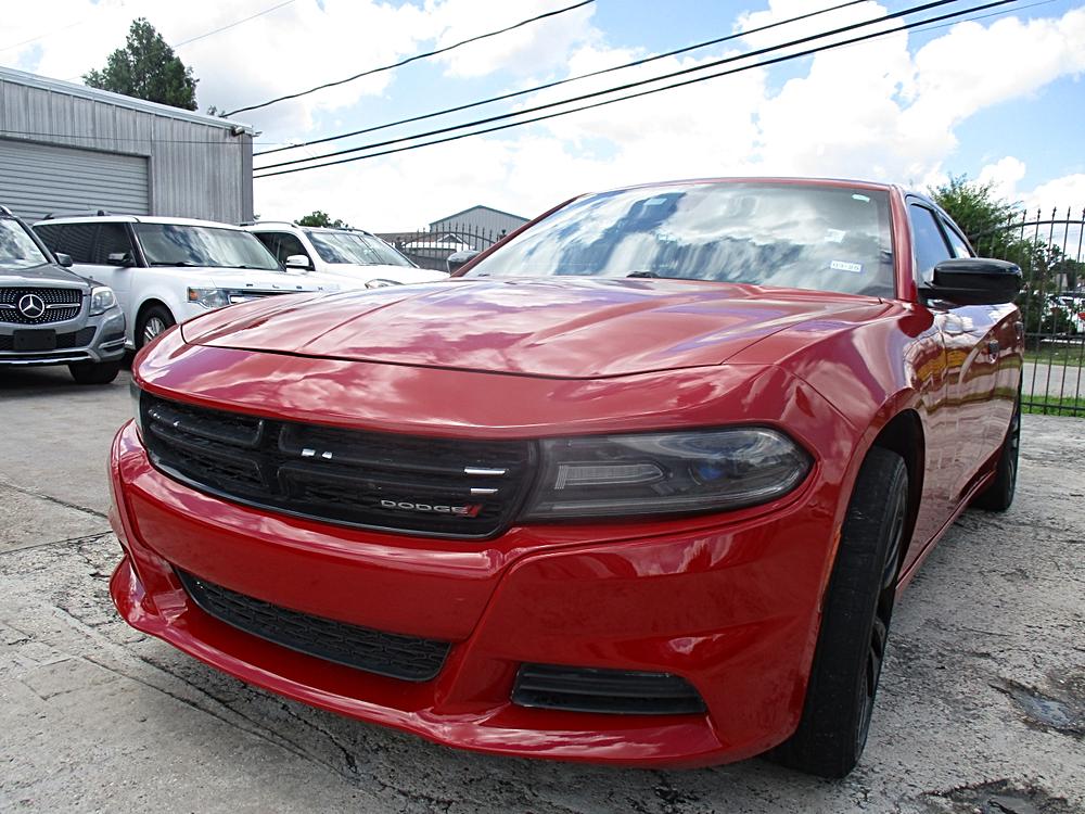 2016 Dodge Charger SE's photo