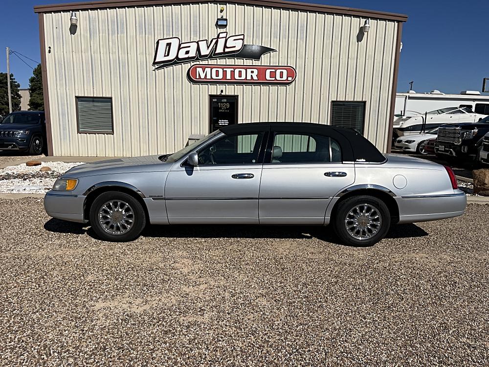 1999 Lincoln Town Car EXECUTIVE