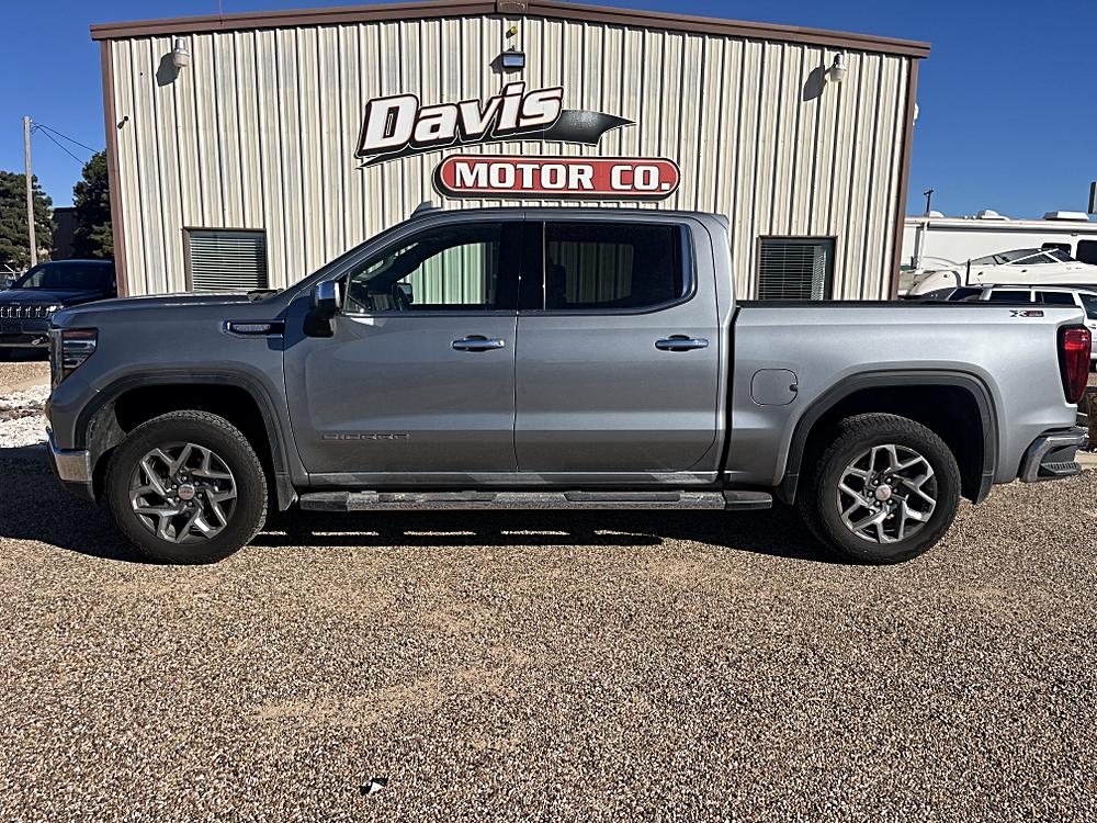 2025 GMC Sierra 1500 SLT