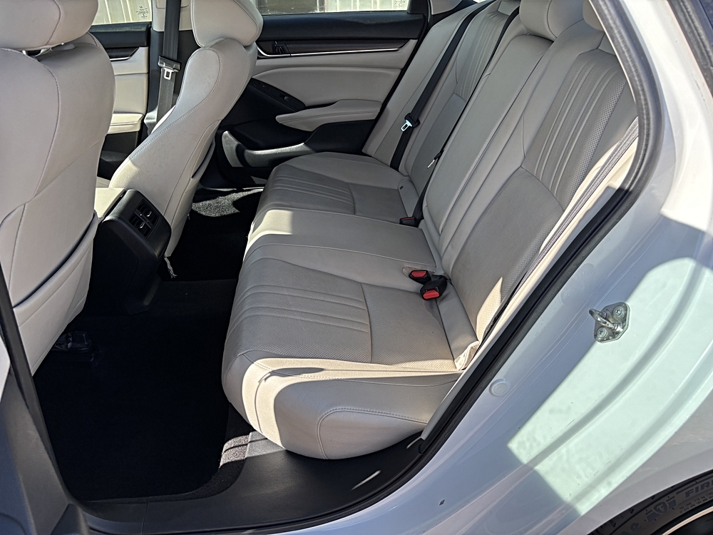 2019 Honda Accord Touring - Photo 10