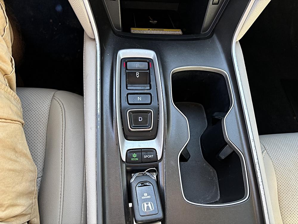 2019 Honda Accord Touring - Photo 11