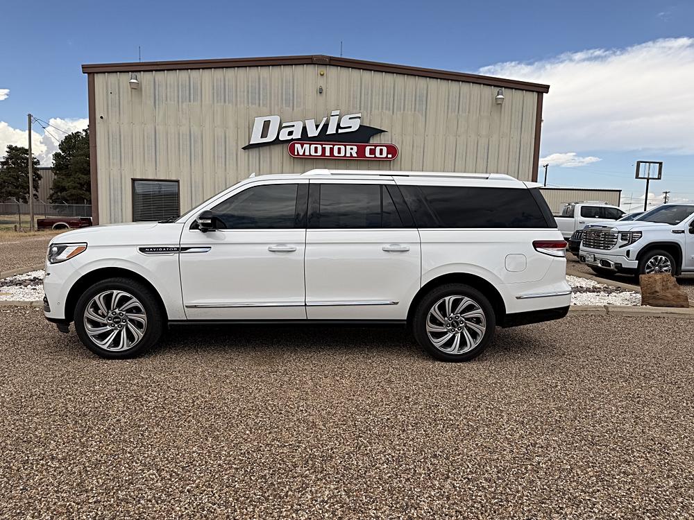 2024 Lincoln Navigator