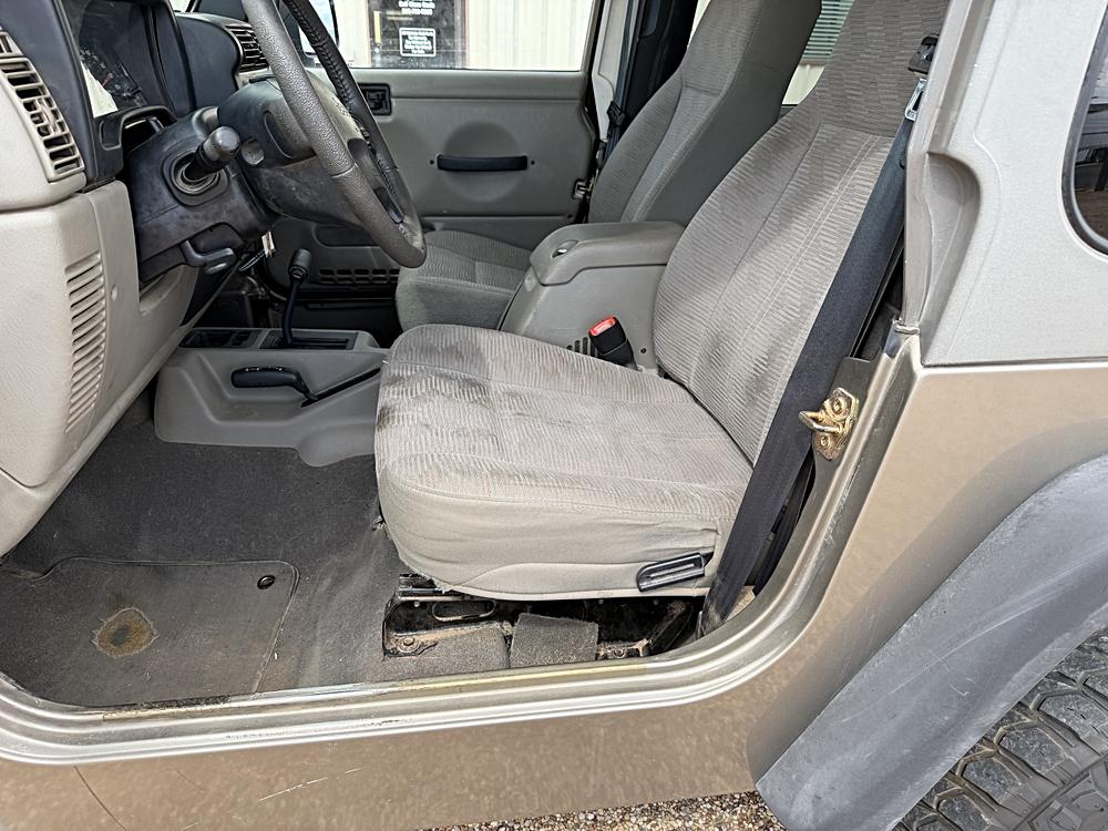 2003 Jeep Wrangler SPORT - Photo 15