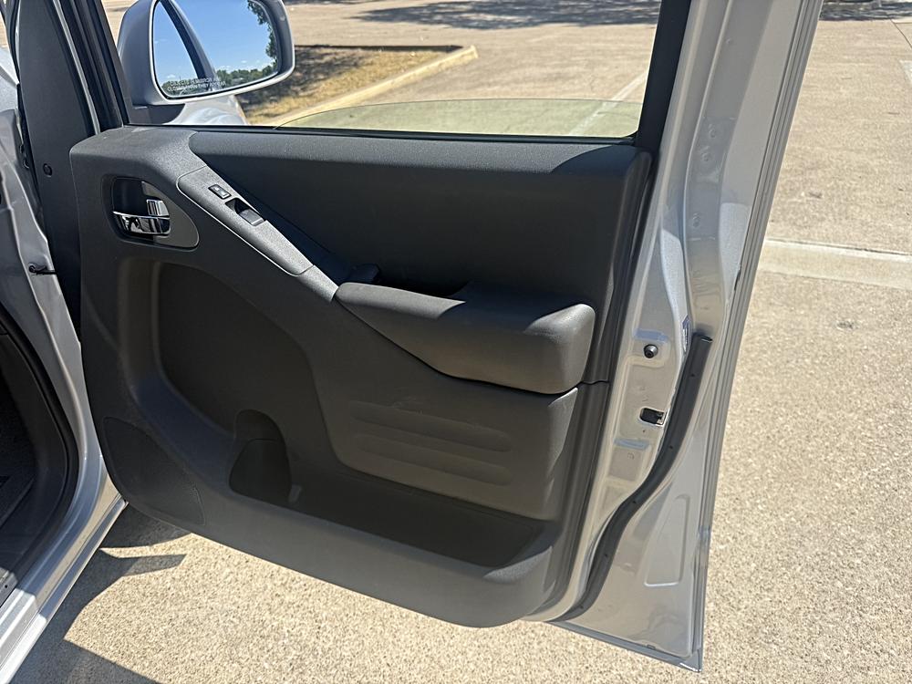 2020 Nissan Frontier SV - Photo 41