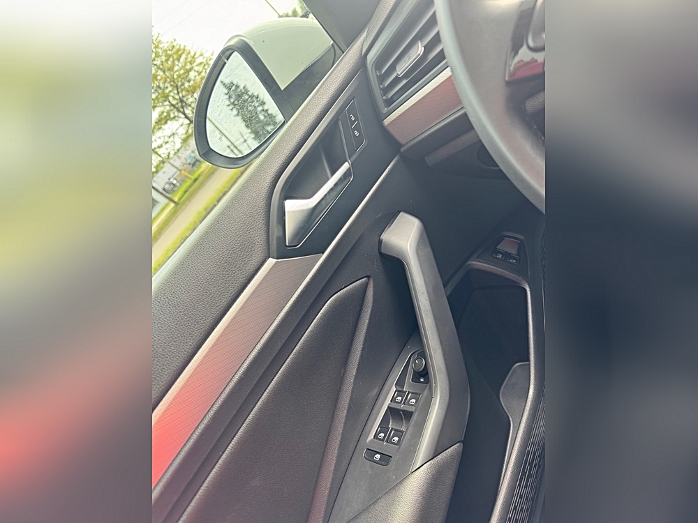 2020 Volkswagen Jetta SE - Photo 24