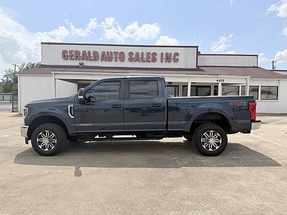 2019 Ford F-250 XL 4x4 Crew Cab 6-3/4' Box's photo