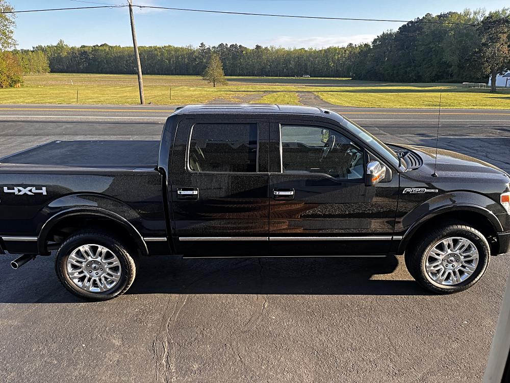 2014 Ford F-150 4WD SuperCrew 145" Platinum