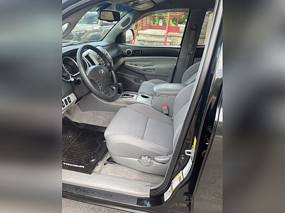 2005 Toyota Tacoma Base - Photo 10