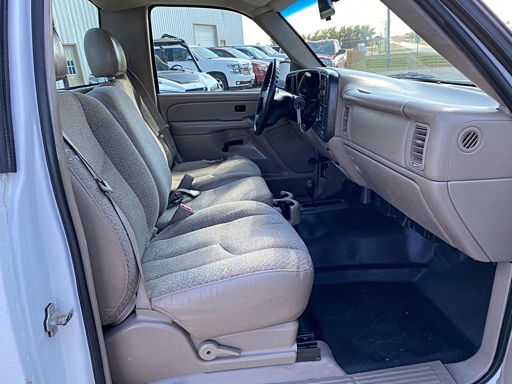 2004 Chevrolet Silverado 1500 Work Truck - Photo 6