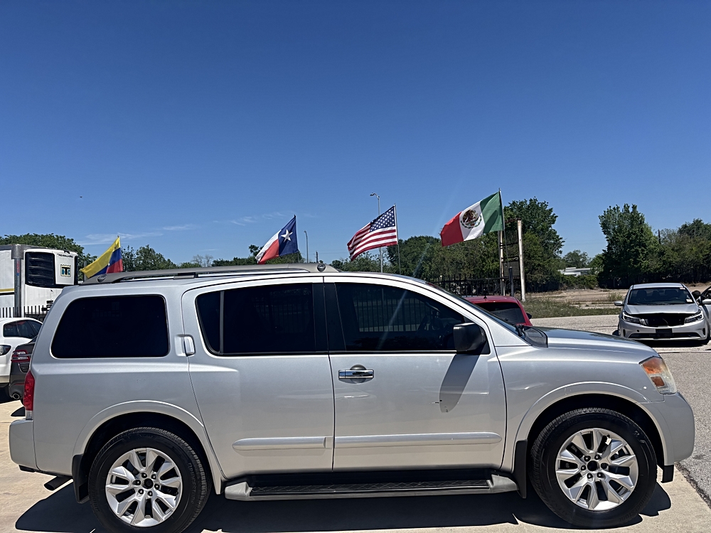 2015 Nissan Armada SV - Photo 8