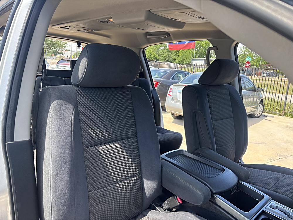 2015 Nissan Armada SV - Photo 16