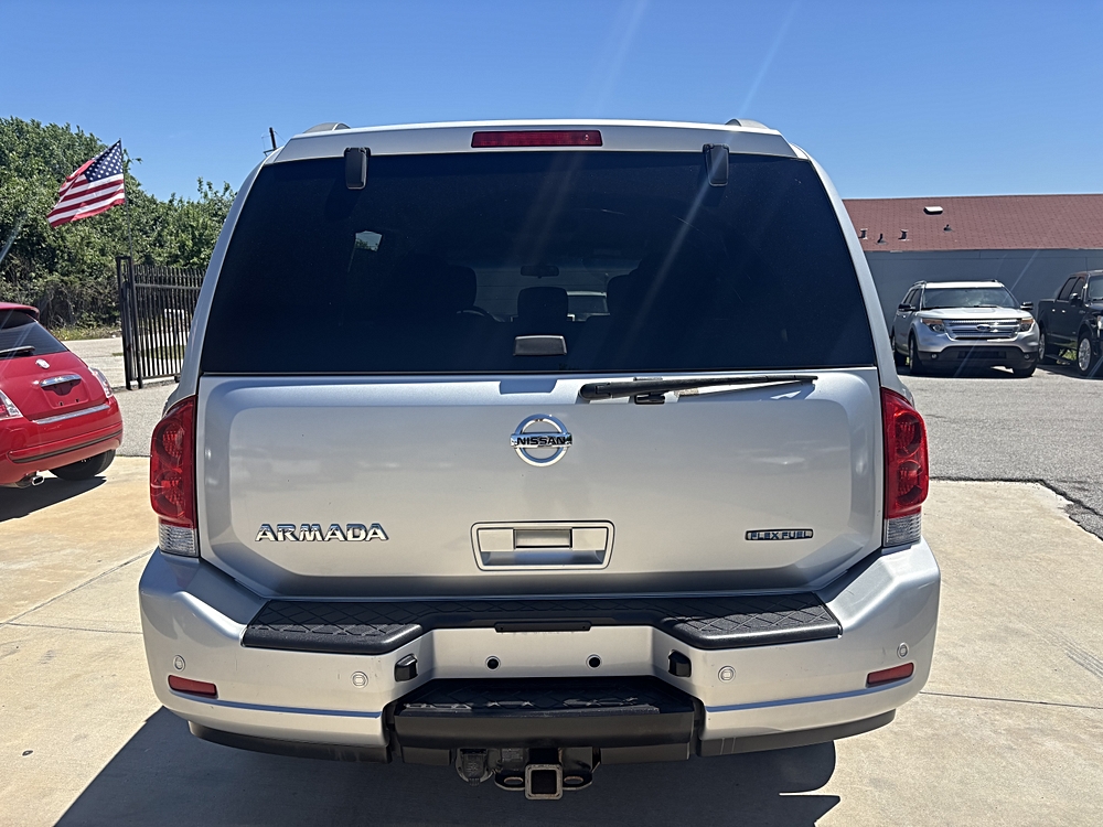 2015 Nissan Armada SV - Photo 6