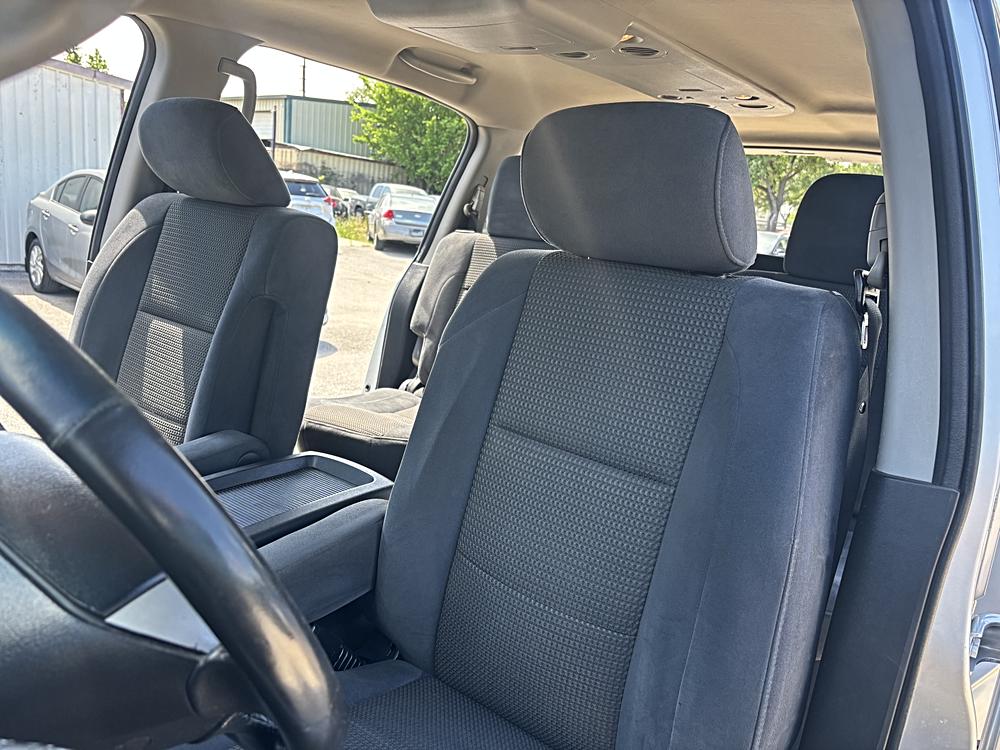 2015 Nissan Armada SV - Photo 17