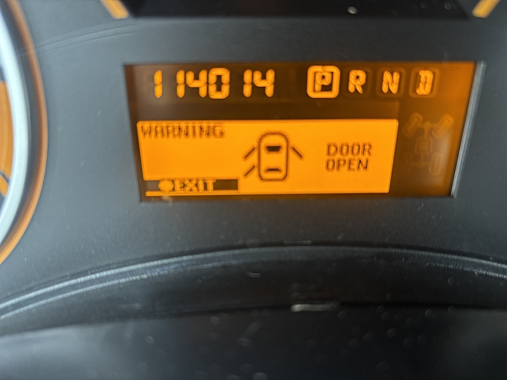 2015 Nissan Armada SV - Photo 26