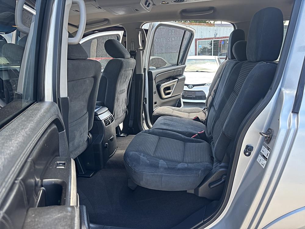 2015 Nissan Armada SV - Photo 10