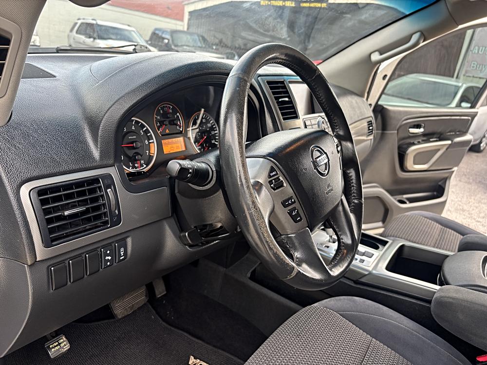 2015 Nissan Armada SV - Photo 25